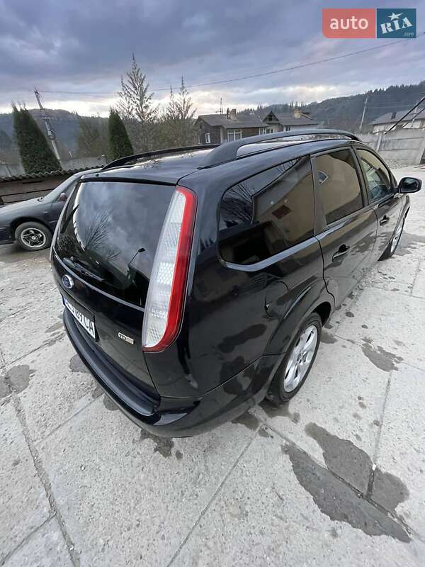 Универсал Ford Focus 2008 в Путиле