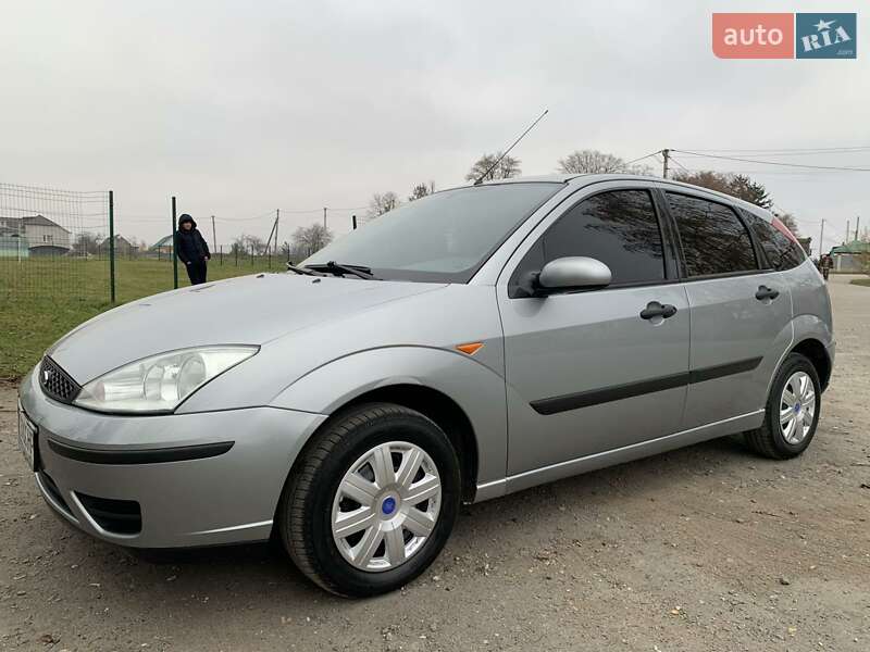 Хэтчбек Ford Focus 2004 в Теофиполе