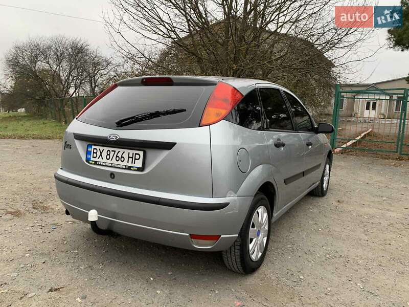 Хэтчбек Ford Focus 2004 в Теофиполе