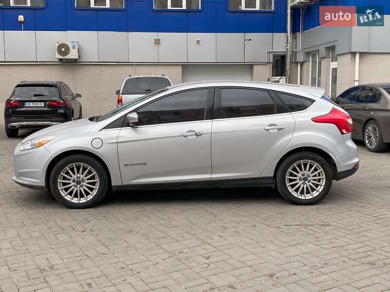 Хэтчбек Ford Focus 2014 в Одессе