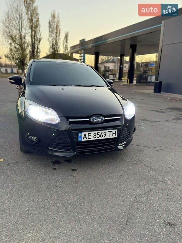 Седан Ford Focus 2014 в Синельниково