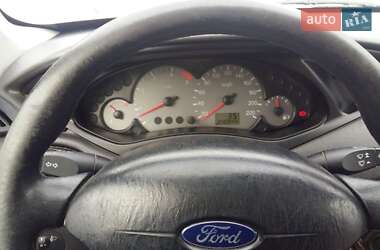 Універсал Ford Focus 2003 в Новояворівську