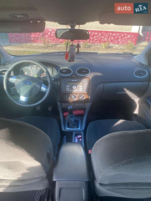 Седан Ford Focus 2005 в Черновцах
