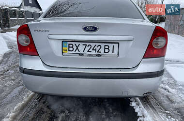 Седан Ford Focus 2005 в Староконстантинове