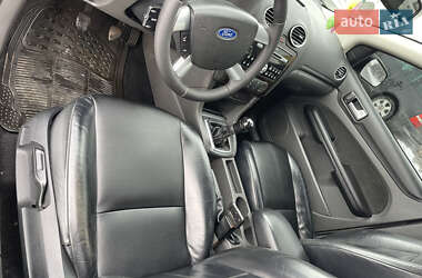 Седан Ford Focus 2005 в Староконстантинове