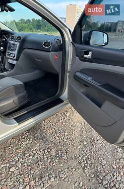 Универсал Ford Focus 2010 в 