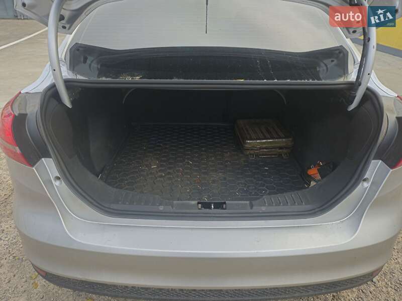 Седан Ford Focus 2016 в Петриковке