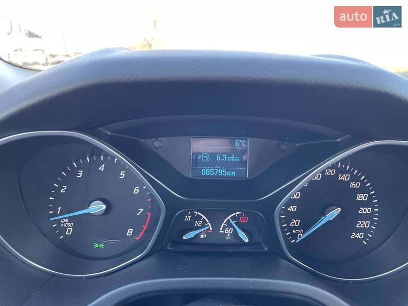 Хэтчбек Ford Focus 2014 в Нововолынске