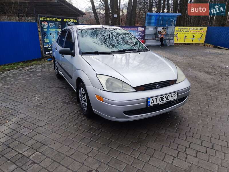 Седан Ford Focus 2003 в Долине