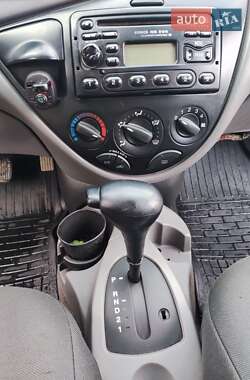 Седан Ford Focus 2003 в 