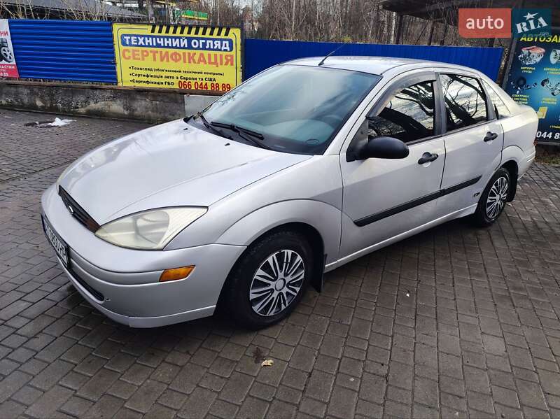 Седан Ford Focus 2003 в Долине