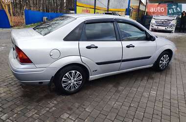 Седан Ford Focus 2003 в 