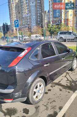 Хэтчбек Ford Focus 2005 в Киеве