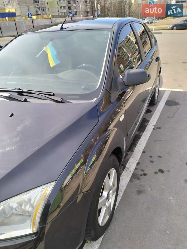 Хэтчбек Ford Focus 2005 в Киеве фото 7 Хэтчбек Ford Focus 2005 в Киеве