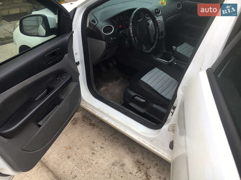 Хетчбек Ford Focus 2010 в Українці