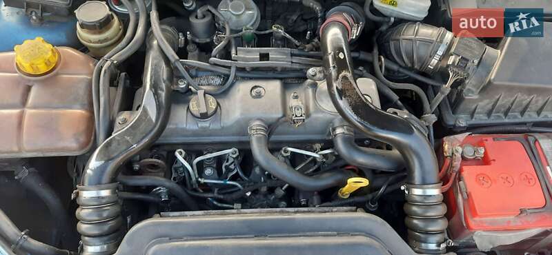 Хэтчбек Ford Focus 2002 в Черновцах фото 15 Хэтчбек Ford Focus 2002 в Черновцах