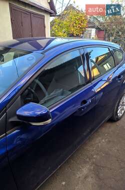 Хэтчбек Ford Focus 2014 в 