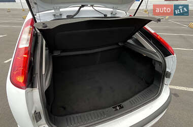 Хэтчбек Ford Focus 2007 в 