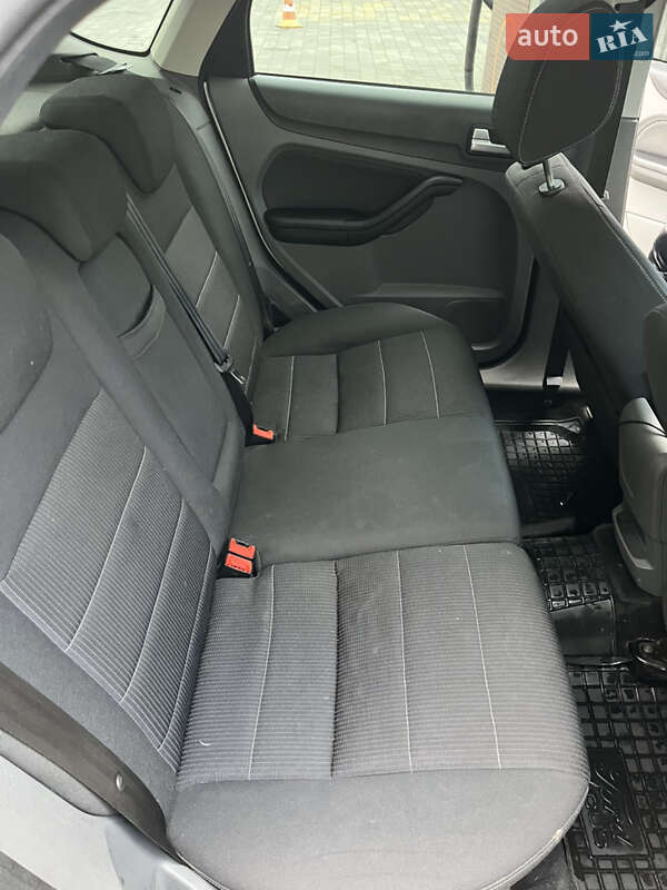 Хэтчбек Ford Focus 2010 в Львове