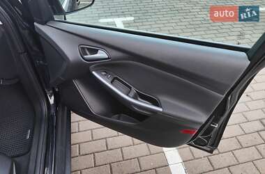 Седан Ford Focus 2014 в 