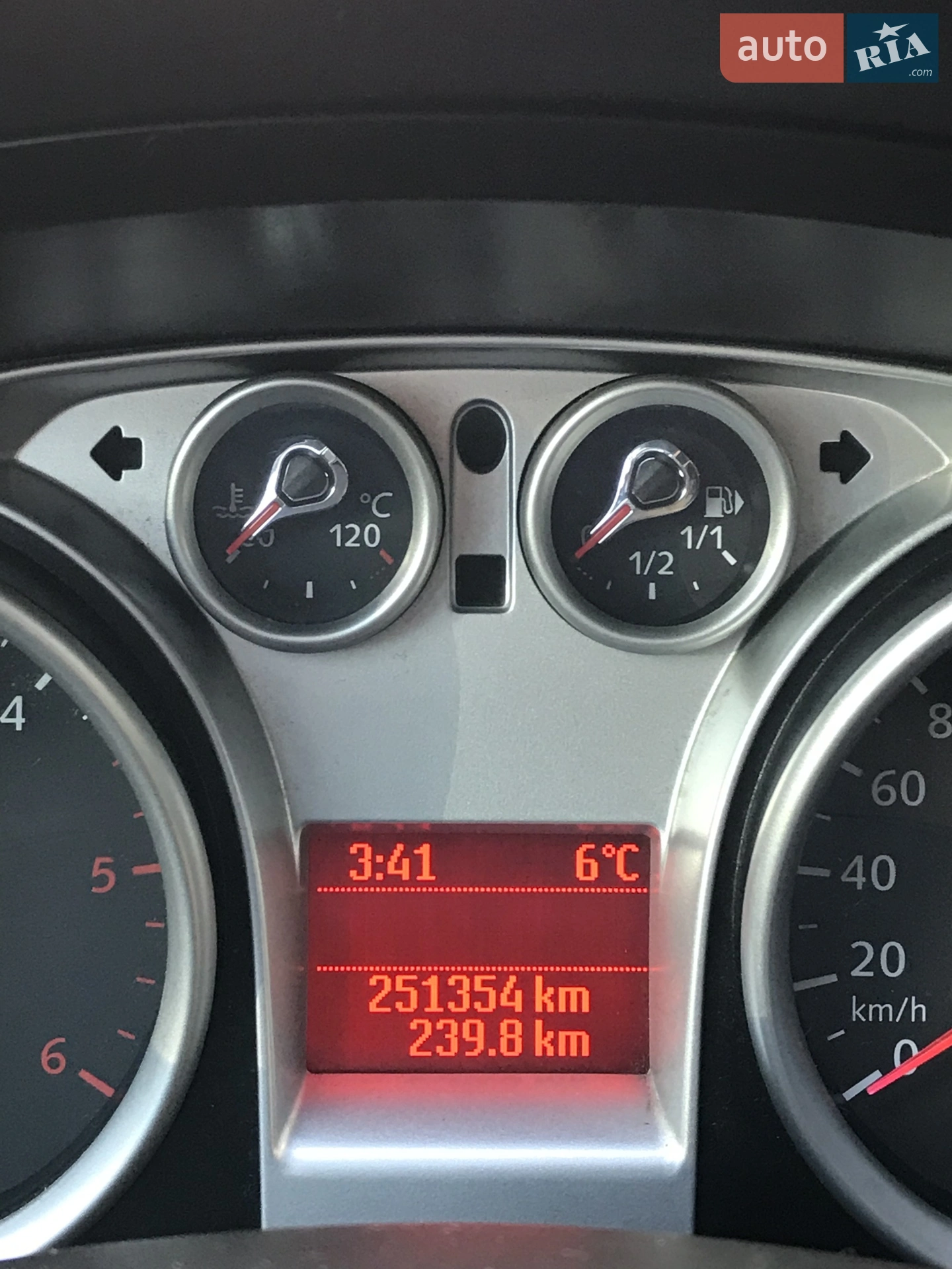 2010 Ford Focus - мініатюра 11