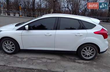 Хэтчбек Ford Focus 2013 в 