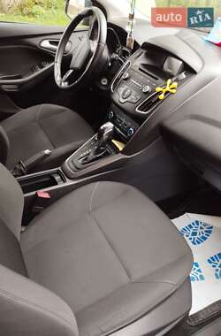 Хэтчбек Ford Focus 2015 в 