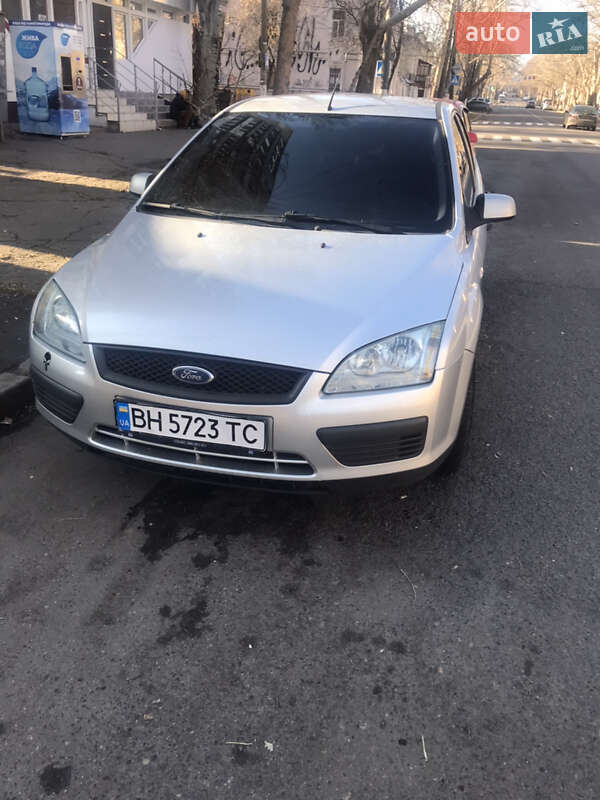 Хэтчбек Ford Focus 2006 в Николаеве