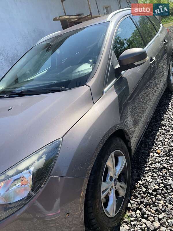 Универсал Ford Focus 2012 в 