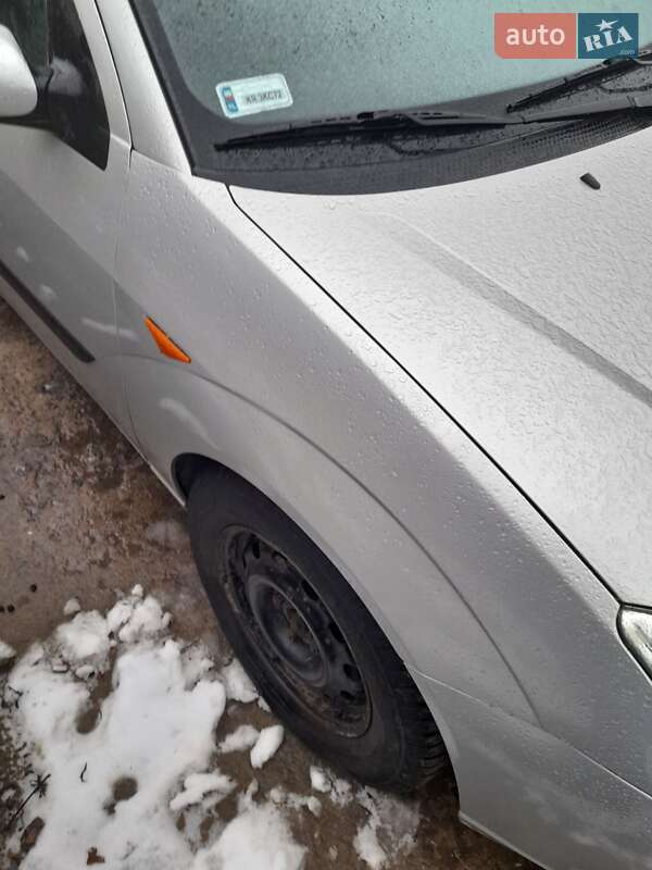 Универсал Ford Focus 2000 в Деражне