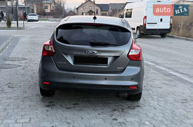 Хетчбек Ford Focus 2012 в Долині