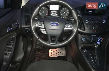 Седан Ford Focus 2016 в Киеве