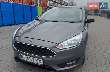 Седан Ford Focus 2015 в Червонограді