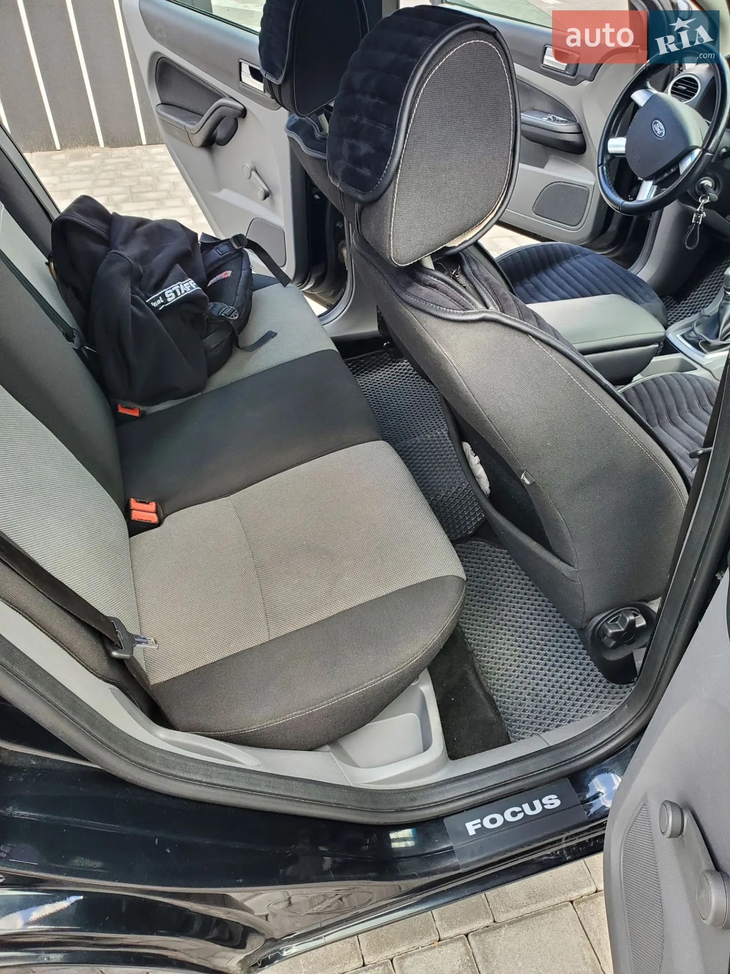 2010 Ford Focus - мініатюра 19