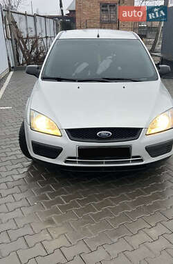 Хэтчбек Ford Focus 2006 в 