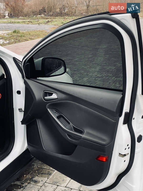 Седан Ford Focus 2015 в Здолбунове
