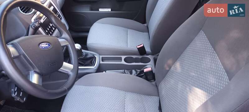 Универсал Ford Focus 2007 в Нововолынске