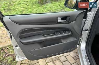 Хэтчбек Ford Focus 2007 в 