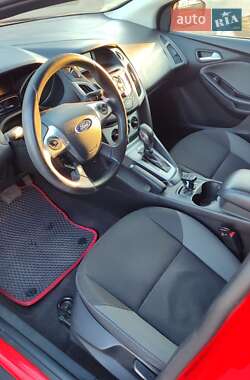 Хэтчбек Ford Focus 2014 в 