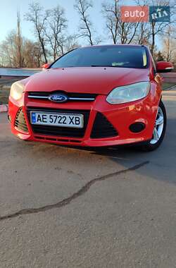 Хэтчбек Ford Focus 2014 в 