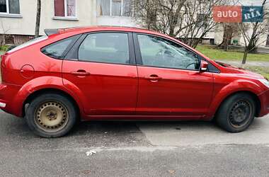 Хэтчбек Ford Focus 2010 в 