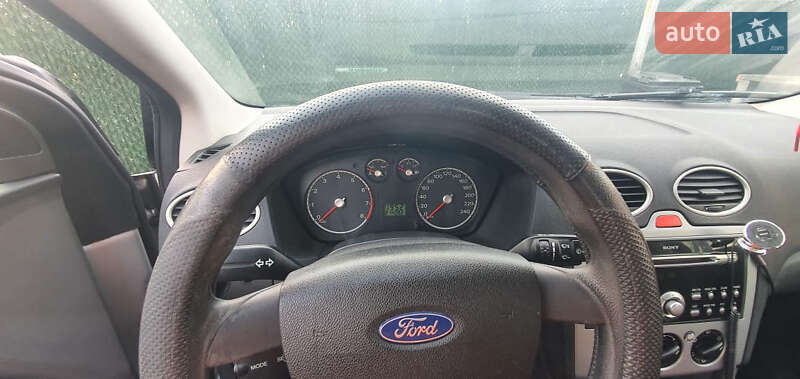 Хетчбек Ford Focus 2004 в Києві