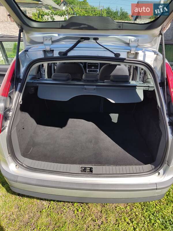 Универсал Ford Focus 2006 в Дубно