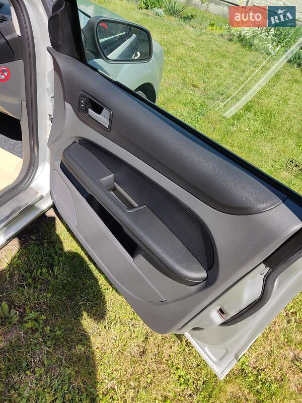 Универсал Ford Focus 2006 в Дубно