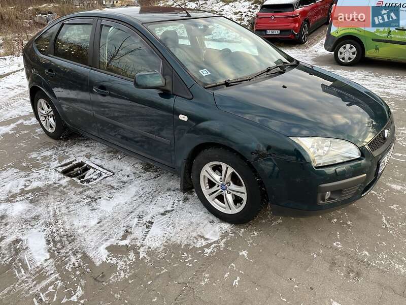 Хэтчбек Ford Focus 2006 в Ровно