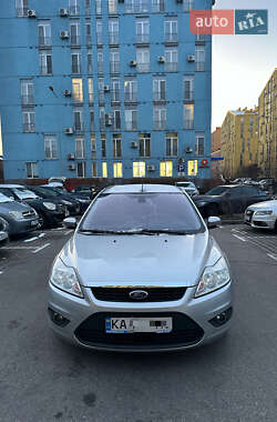 Хэтчбек Ford Focus 2010 в Киеве