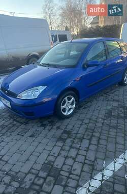 Хэтчбек Ford Focus 2002 в 