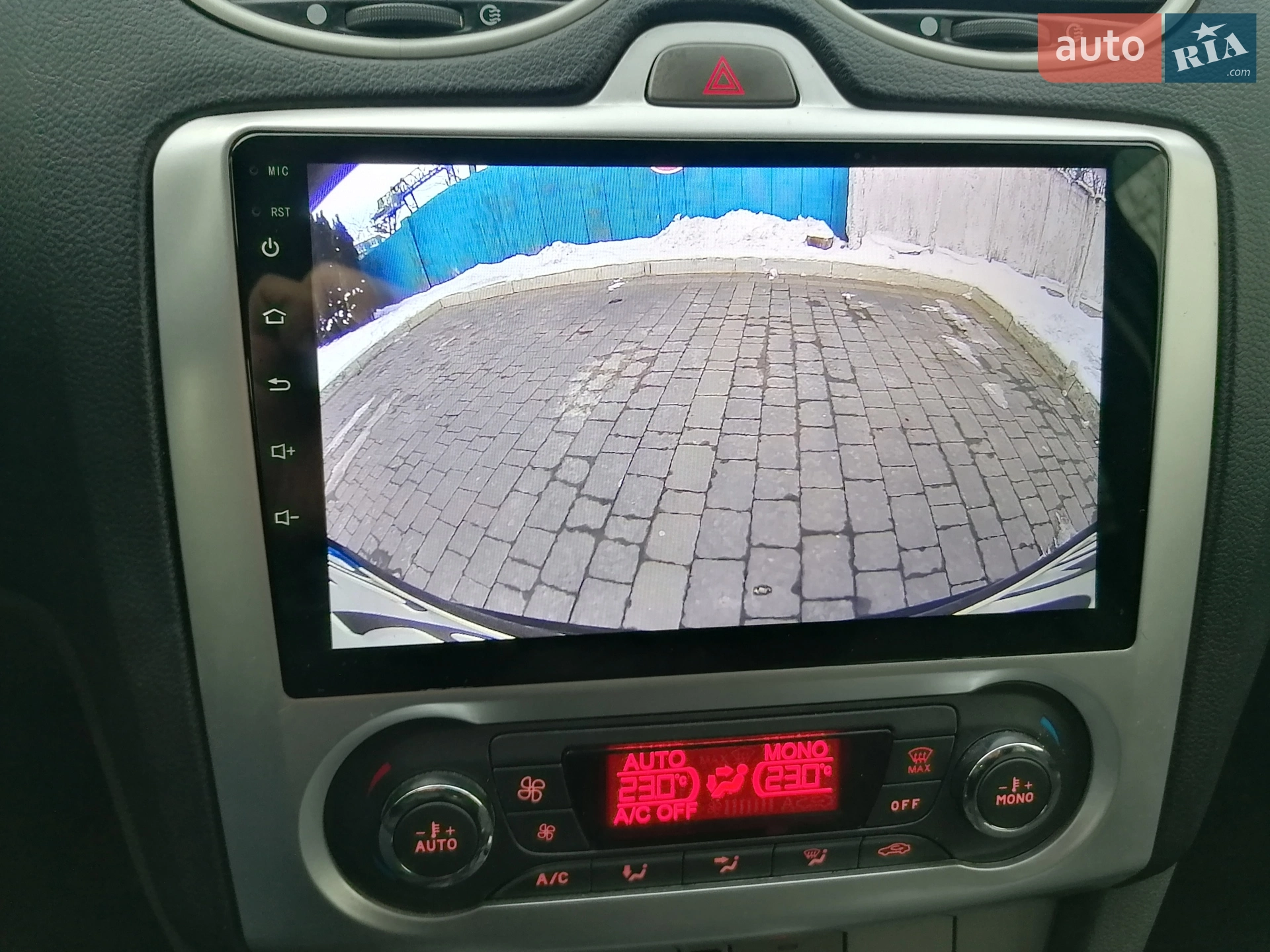 2010 Ford Focus - мініатюра 5