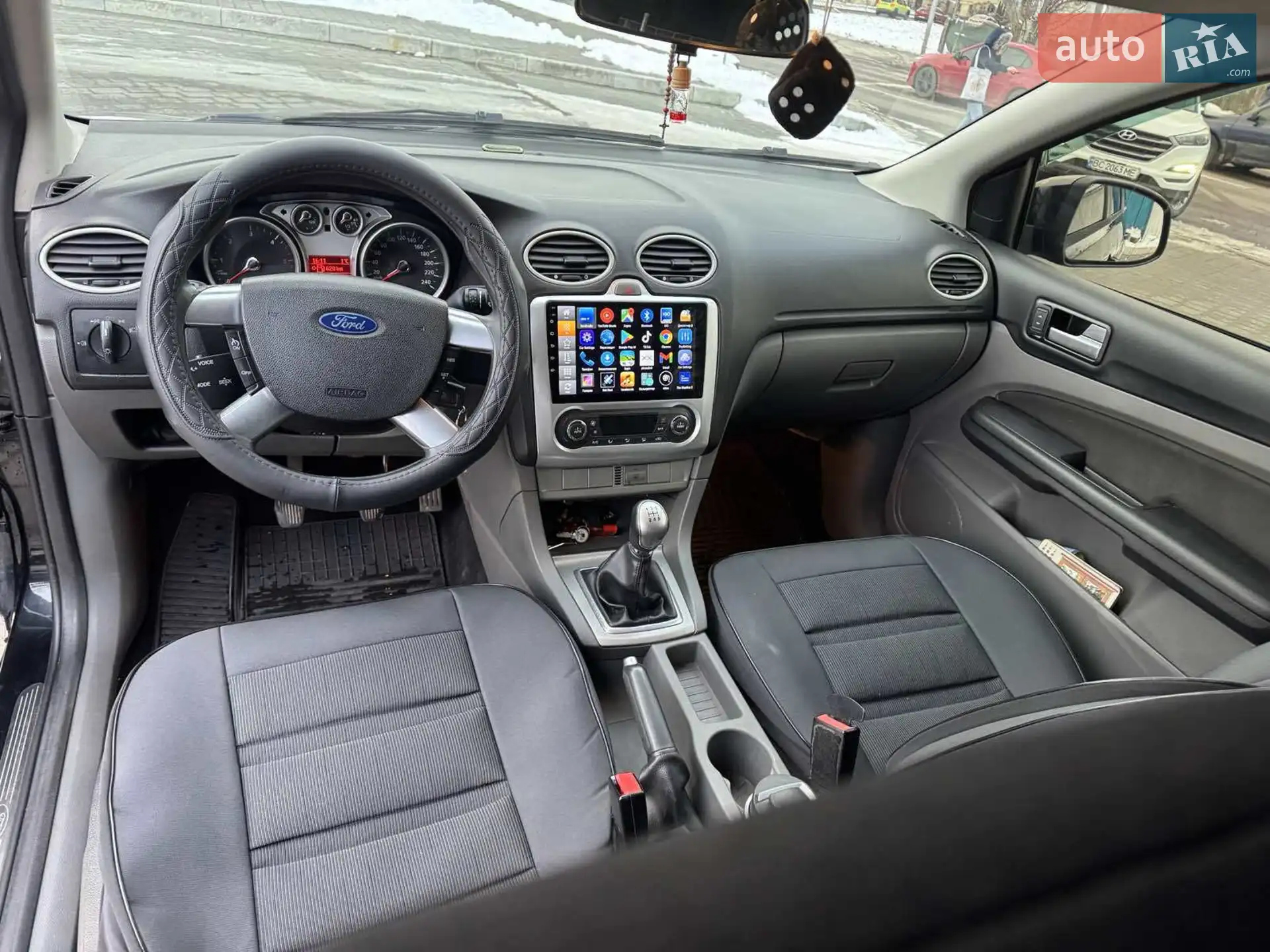 2010 Ford Focus - мініатюра 10