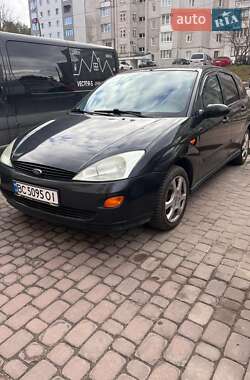 Хэтчбек Ford Focus 2001 в 